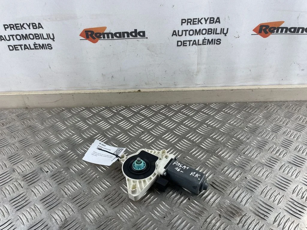 Varikliukas priekinio langų pakėlėjo