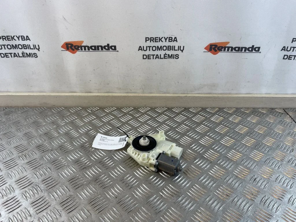 Varikliukas priekinio langų pakėlėjo