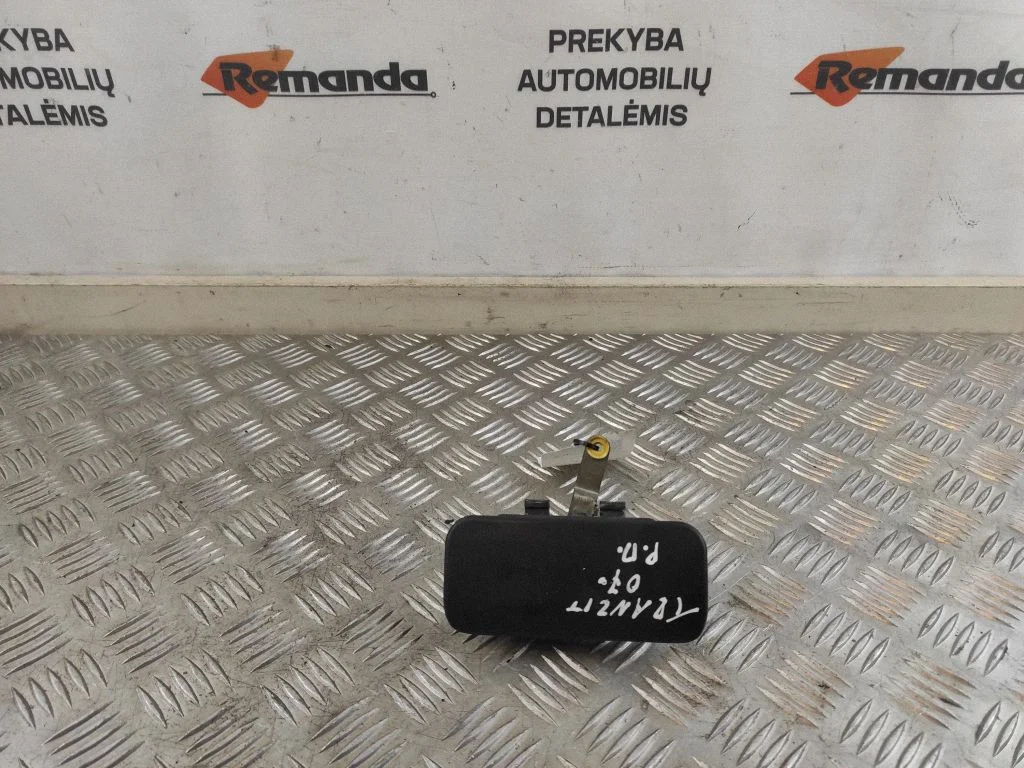 Esiukse välimine käepide YC15V22401