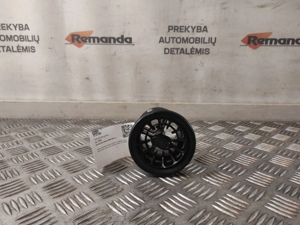 Armatuurlaua keskmine õhutusrest A9108303201
