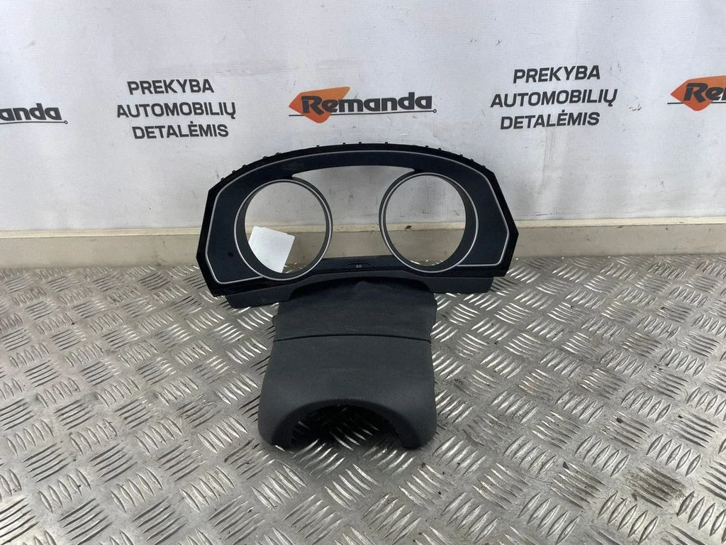 Dashboard trim 3G0858560