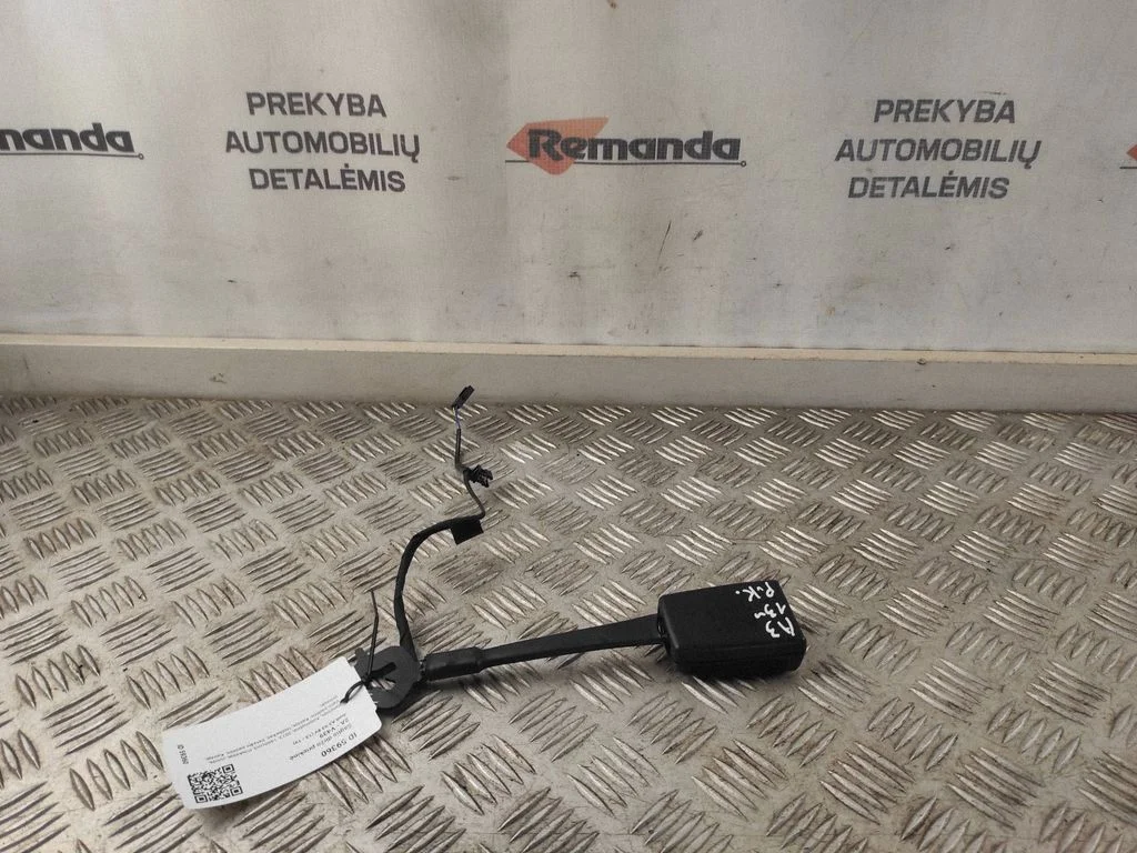 Priekšējās drošības jostas sprādze 8V0857755E