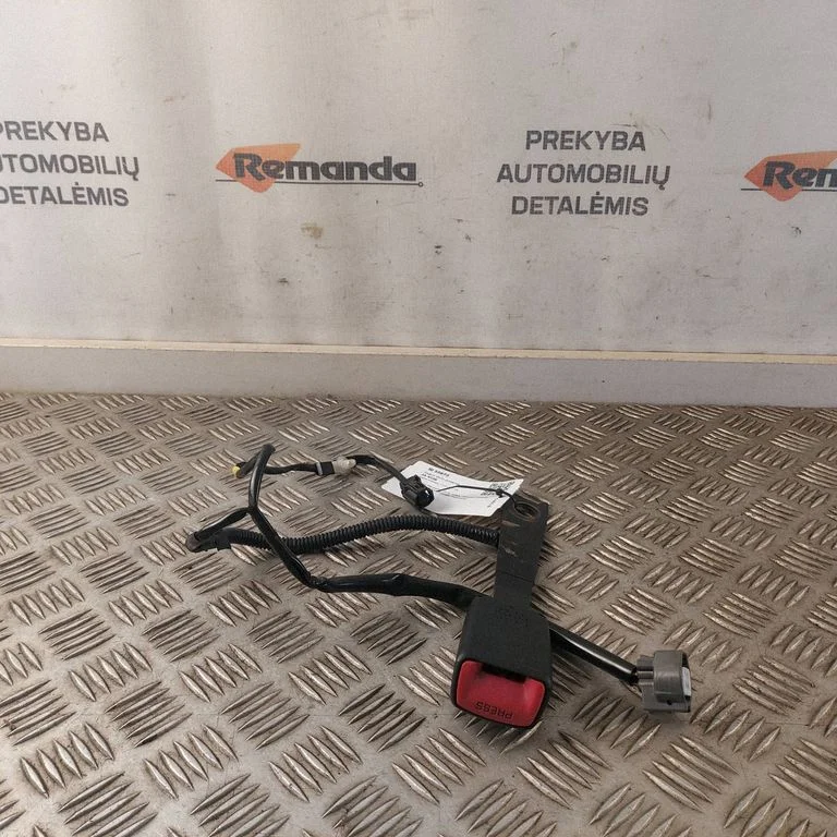 Priekšējās drošības jostas sprādze E034501