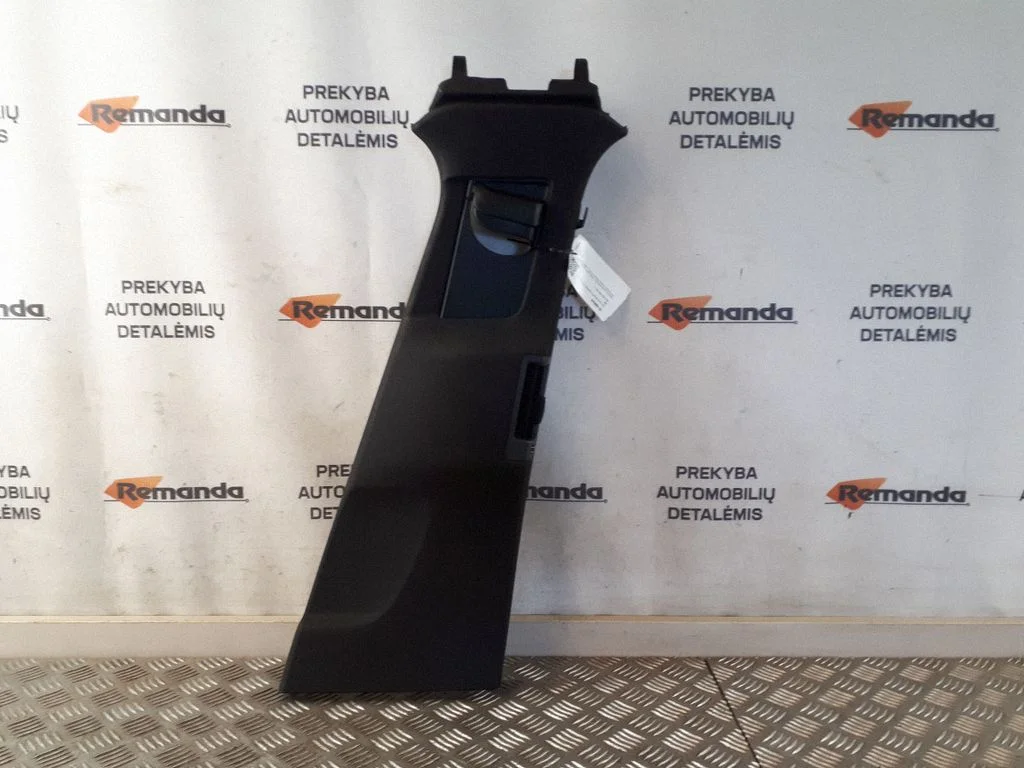 (B) pillar trim (top) 31403788