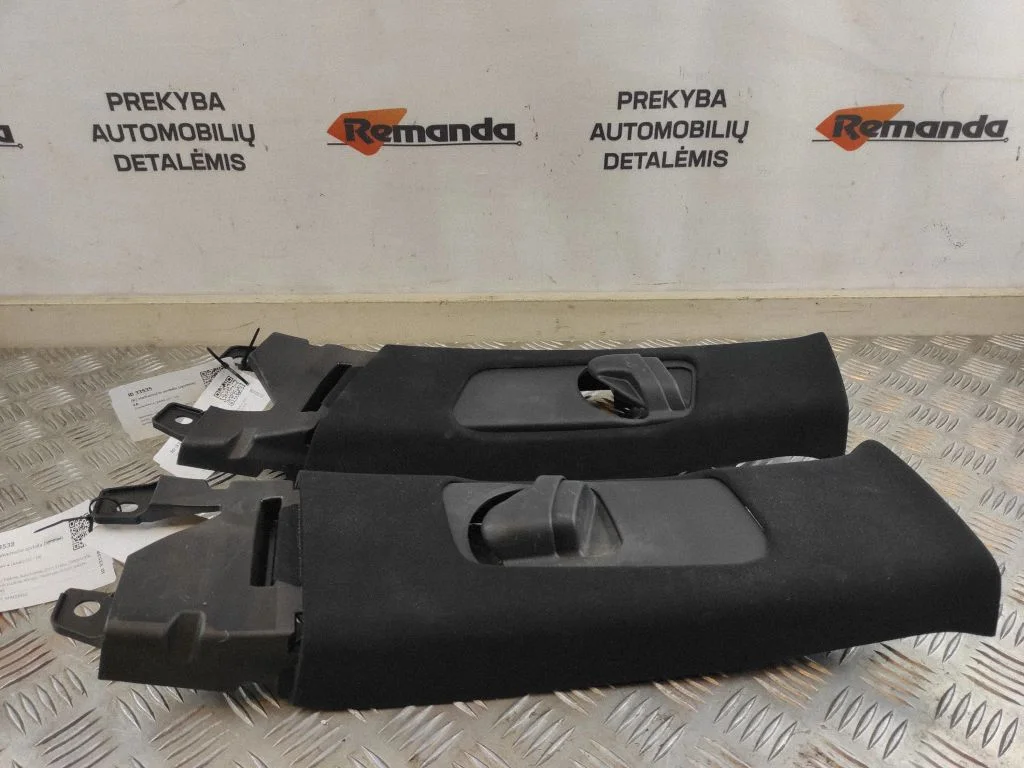 (B) pillar trim (top) 7302333030