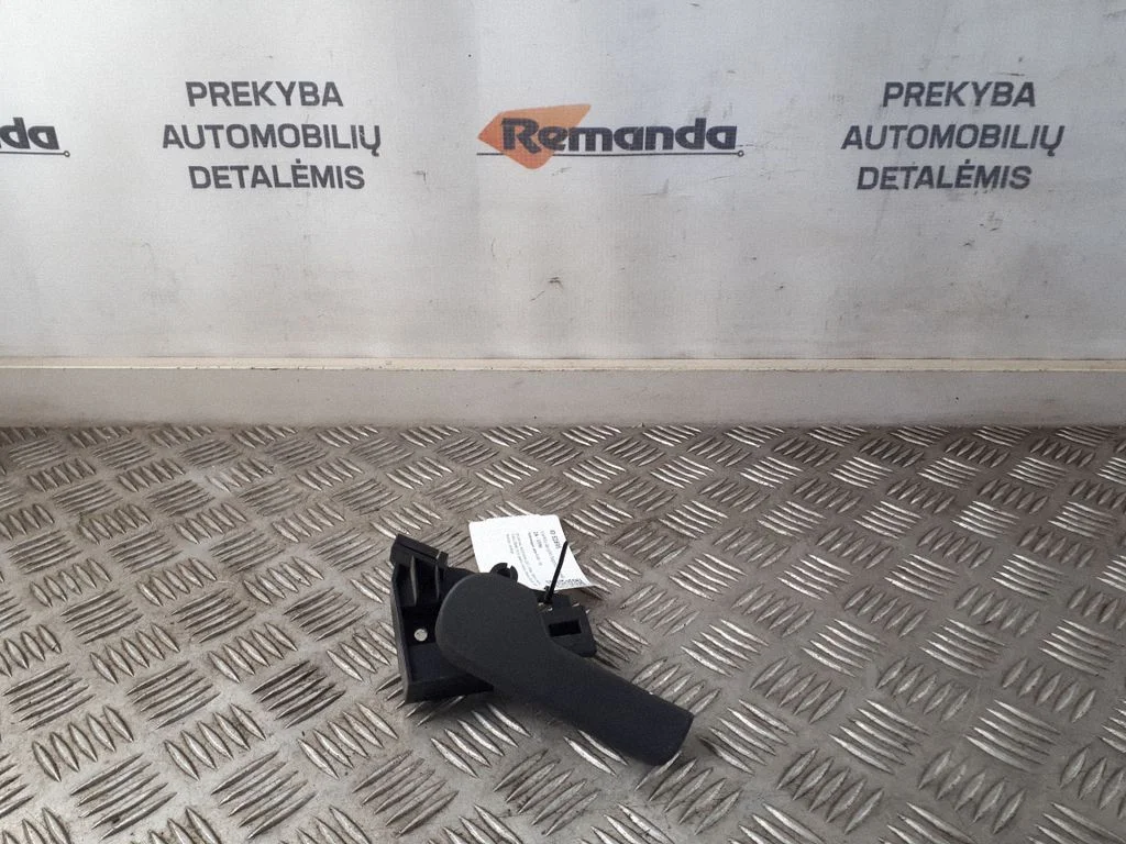 Motora pārsega atvēršanas rokturis 1J1823533C