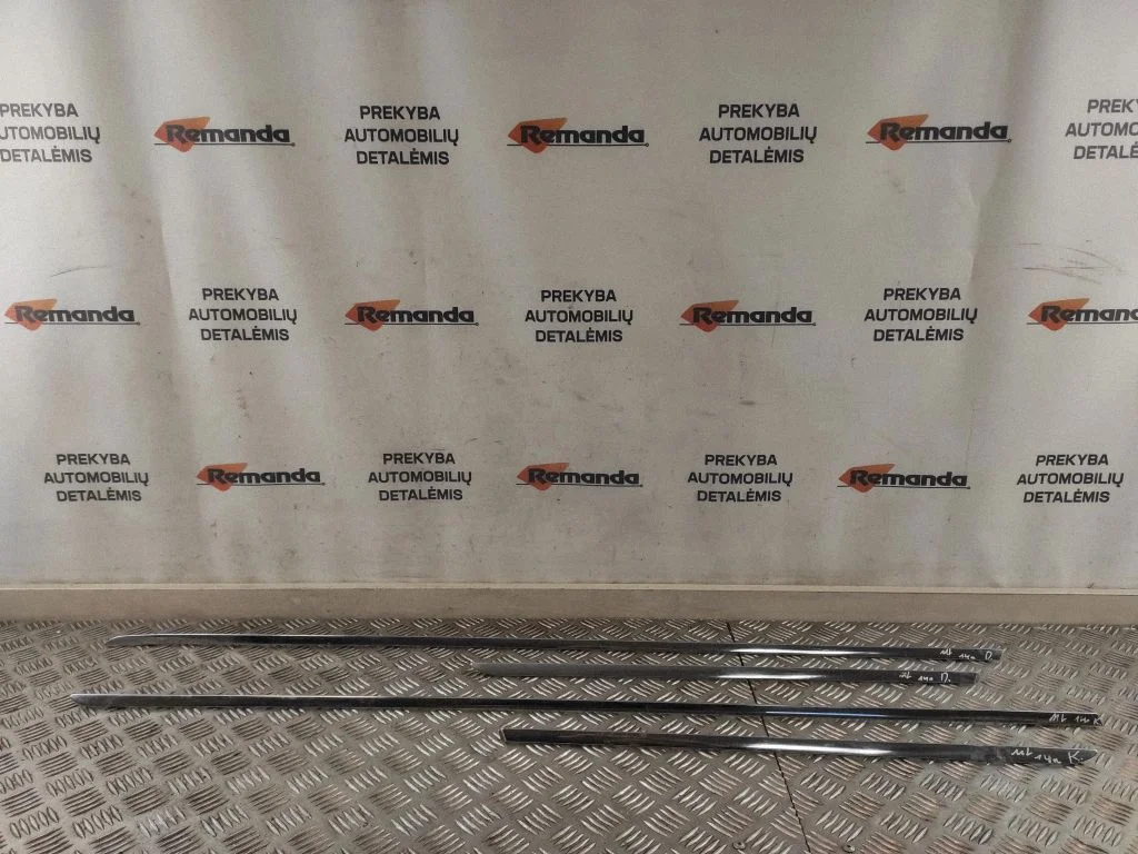Priekinio slenksčio apdaila (išorinė)
