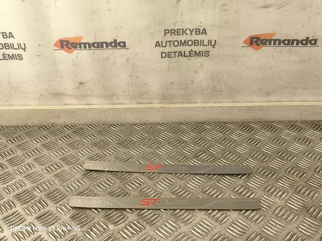 Priekinio slenksčio apdaila (vidinė)