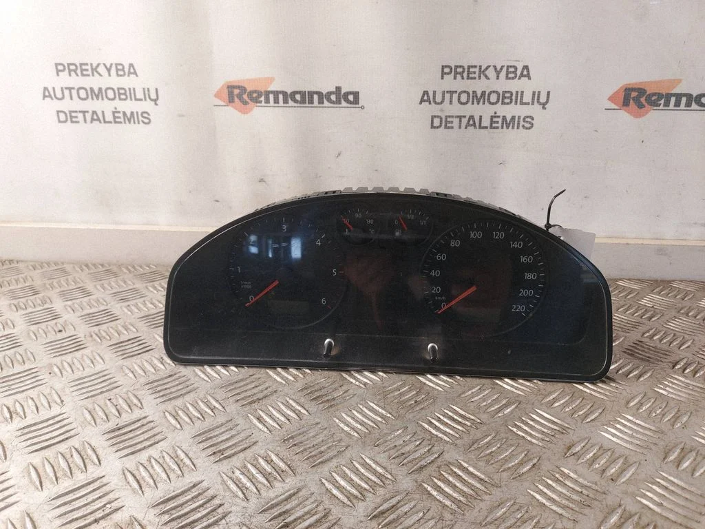 Speedometer (instrument cluster) 88311346