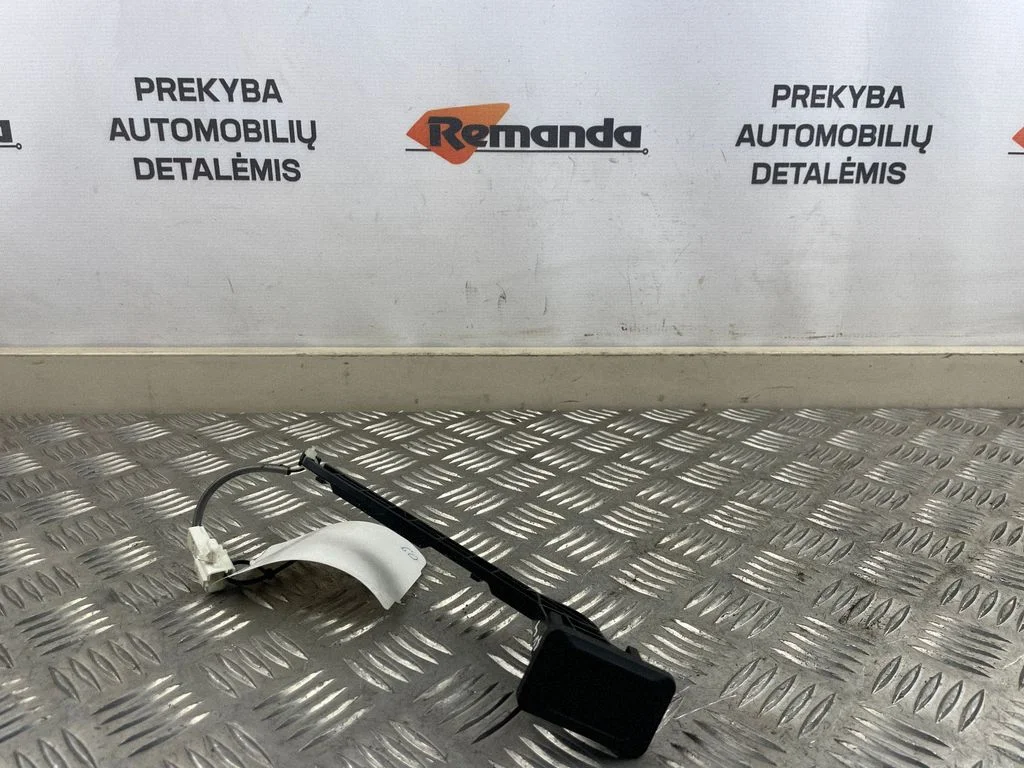 Bagažinės dangčio uždarymo jungtukas