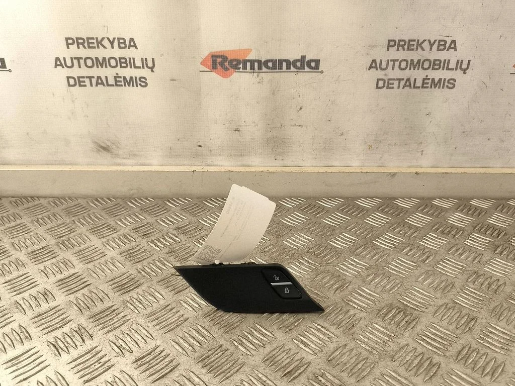 Centrinio užrakto jungtukas
