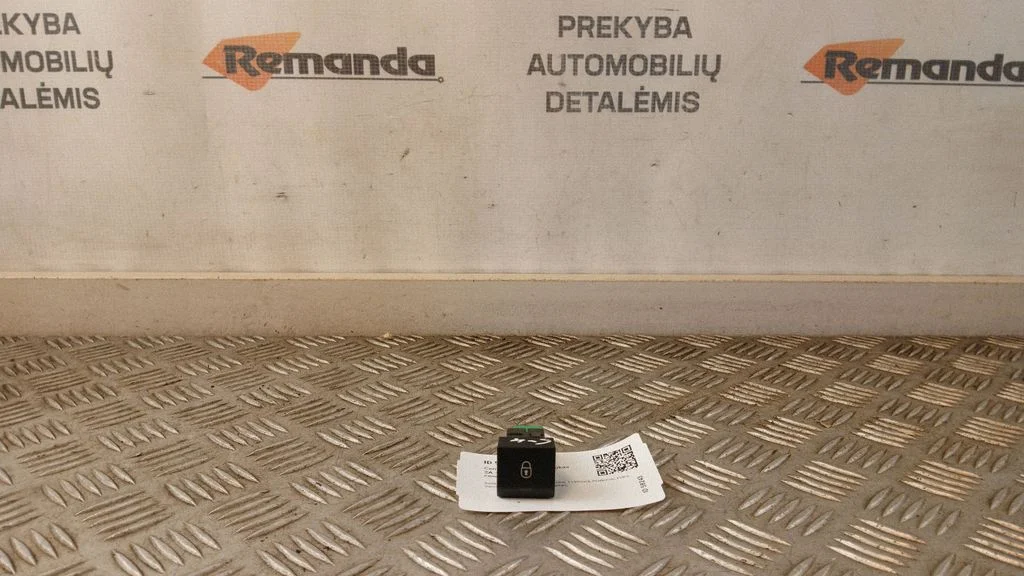 Centrinio užrakto jungtukas