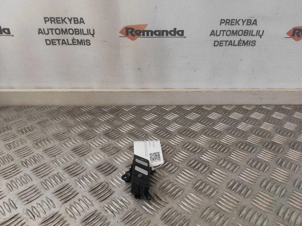 Centrinio užrakto jungtukas