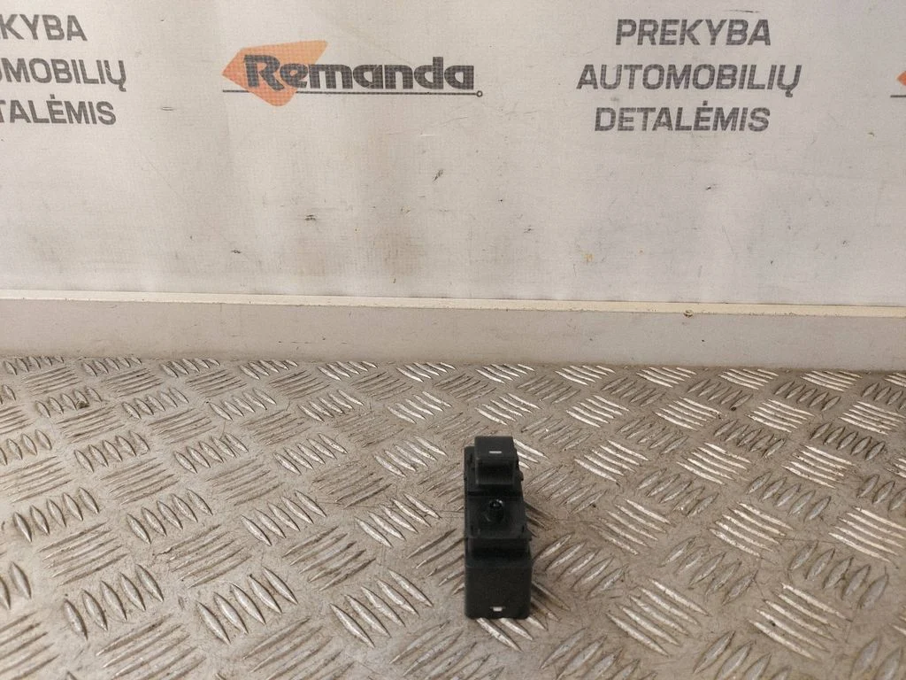 Elektrisko logu slēdzis KD4766380
