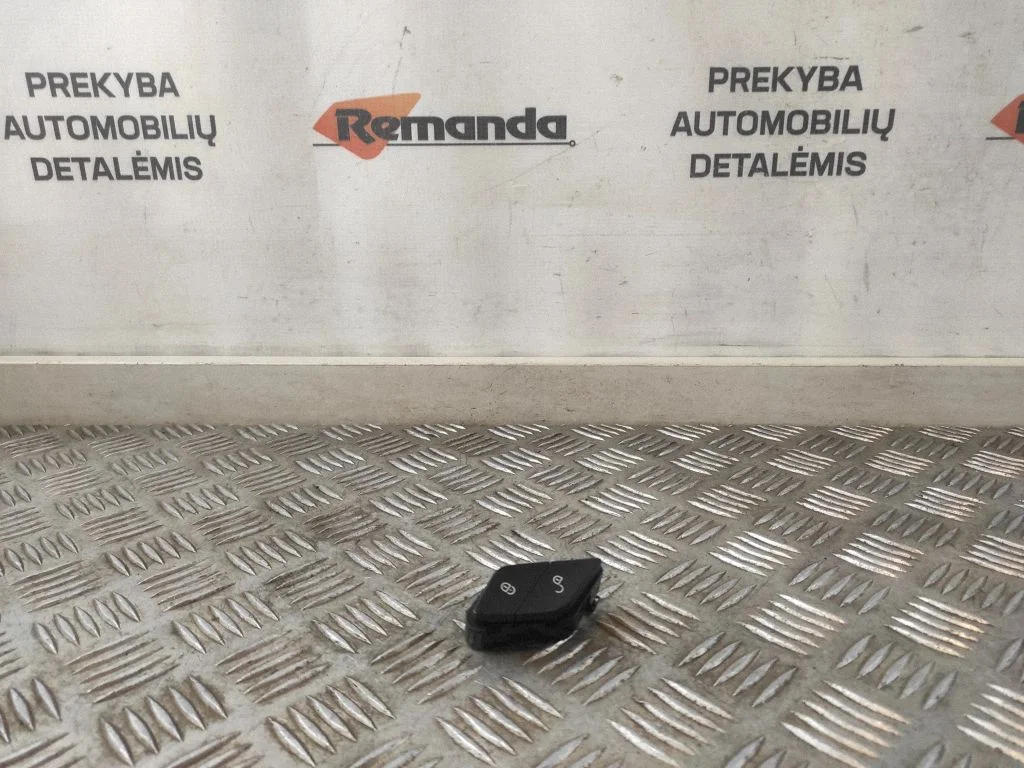 Centrinio užrakto jungtukas