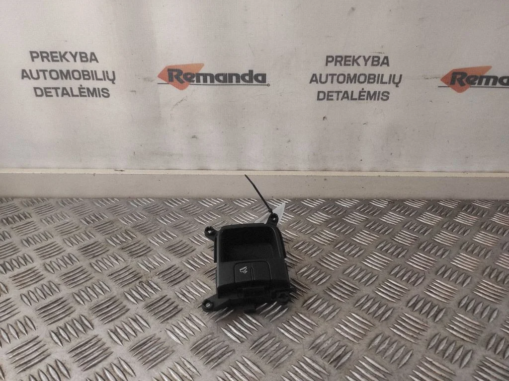 Citi slēdži/rokturi/pārslēdži 93600F1320