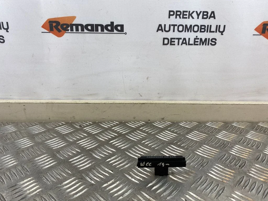 Keleivio oro pagalvės jungtukas