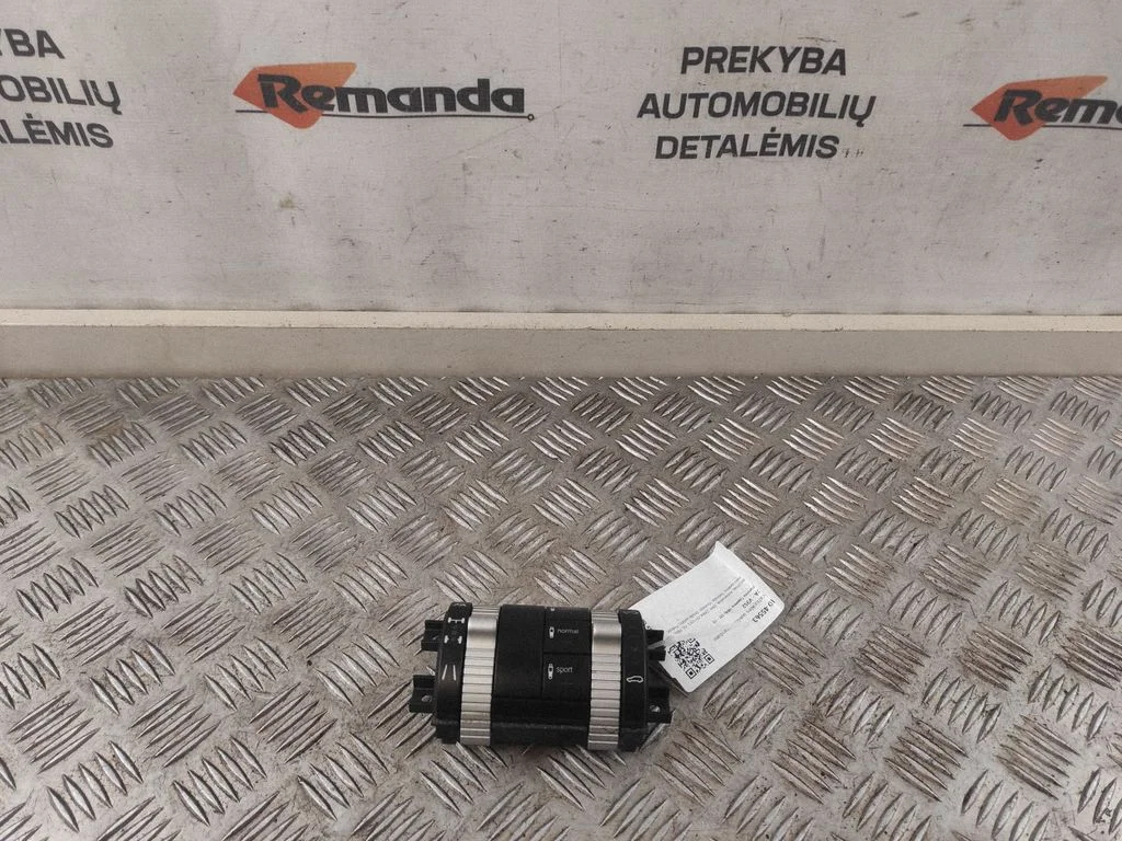 Važiuoklės aukščio/ standumo reguliavimo jungtukas