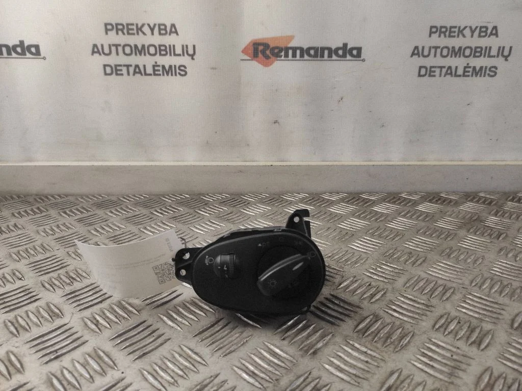 Gaismu slēdzis 98AG13A024HE