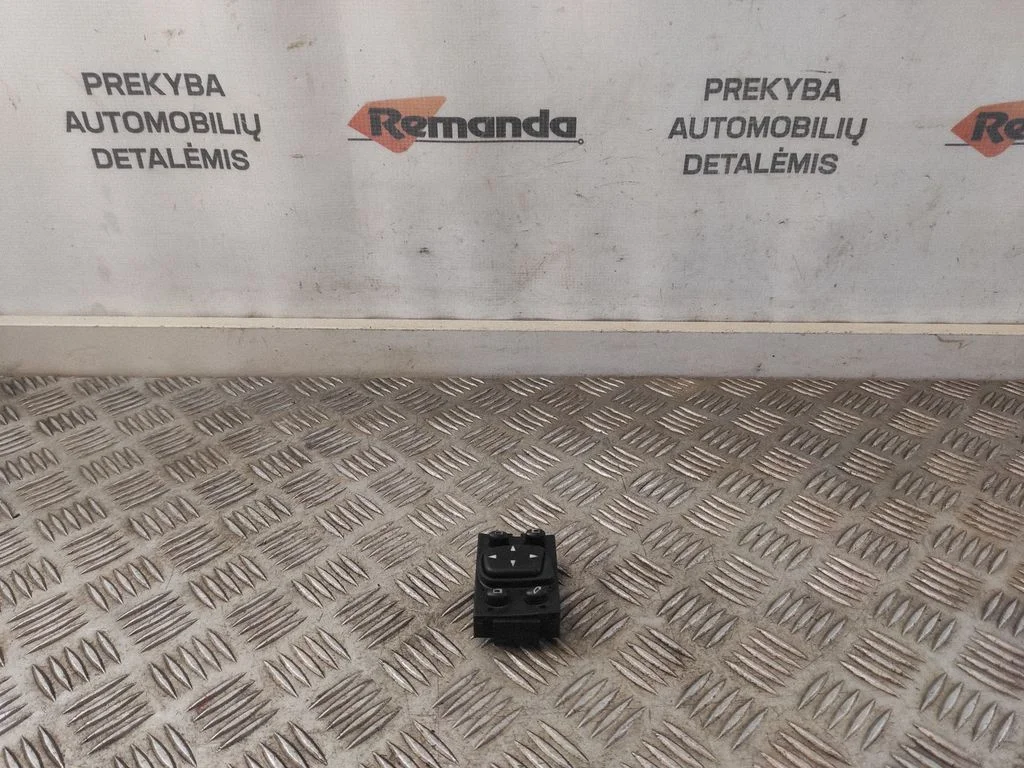 Küljepeeglite lüliti 2208211551