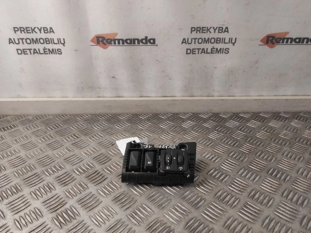 Lukturu augstuma regulēšanas slēdzis 1406083X