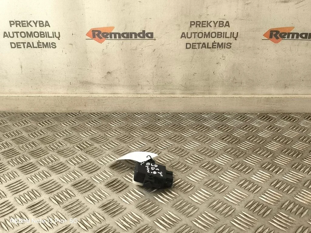 Sėdynių šildymo rėlė