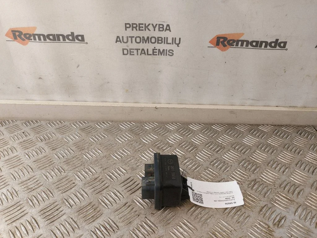 Kvēlsveču priekšuzsildes relejs SH0118650