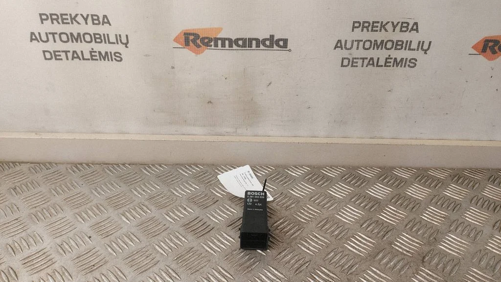 Eelsüüteküünalde relee 0281003039
