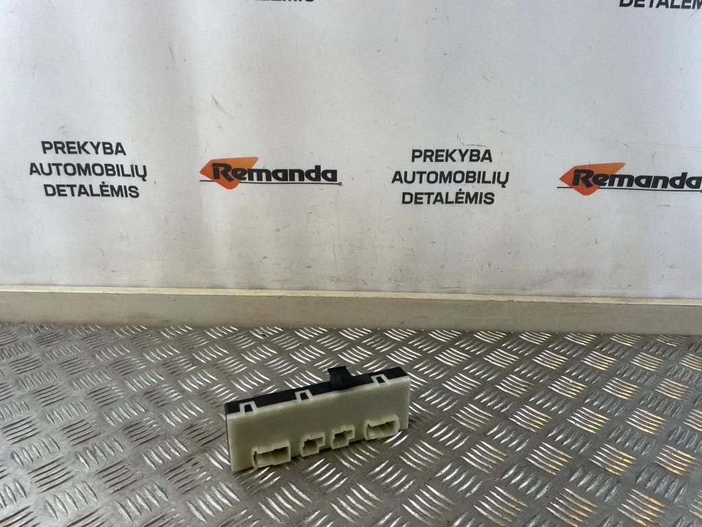 Bagažinės dangčio valdymo blokas