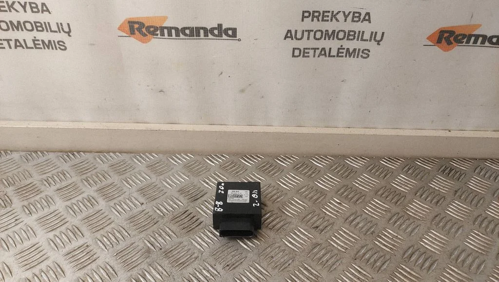 Sterownik pompy paliwa 3Q0906121B