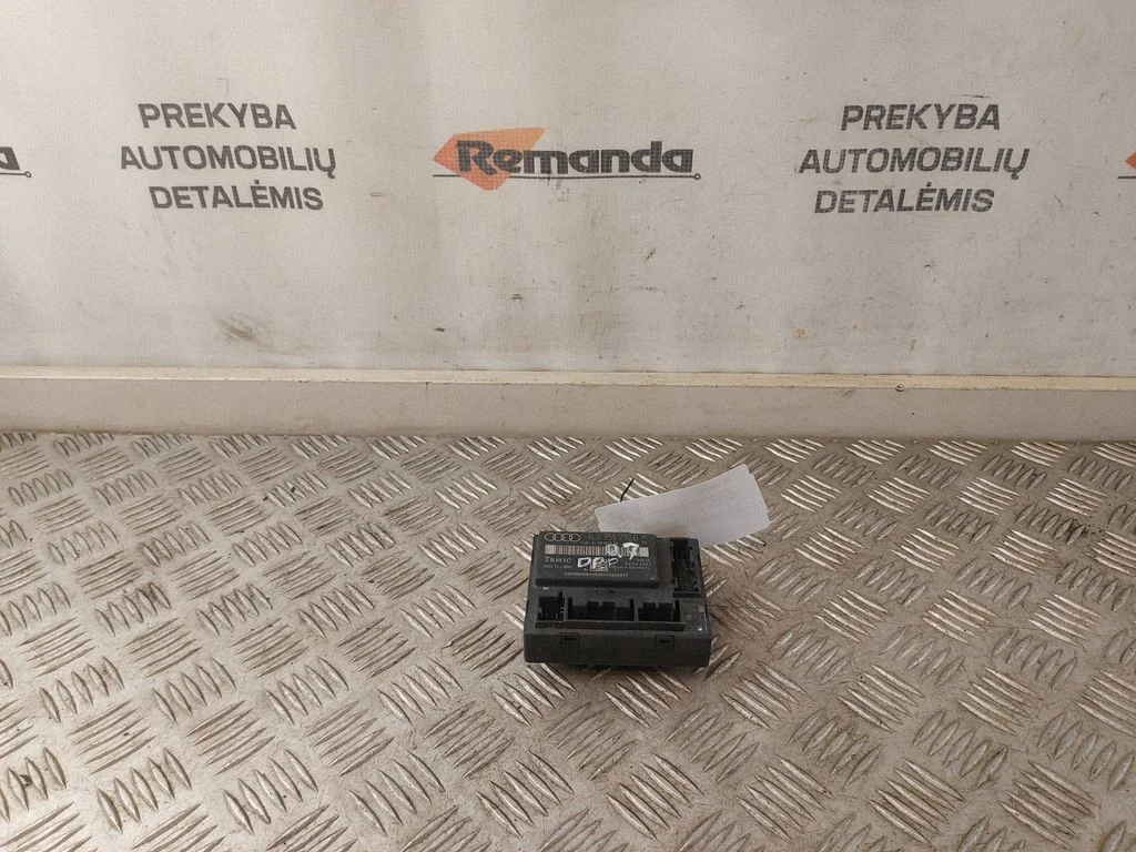 Durvju elektronikas vadības bloks 4L0959792B