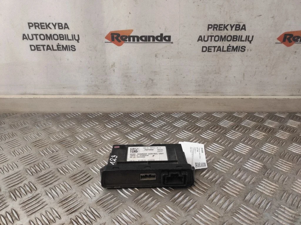 Stoglangio valdymo blokas