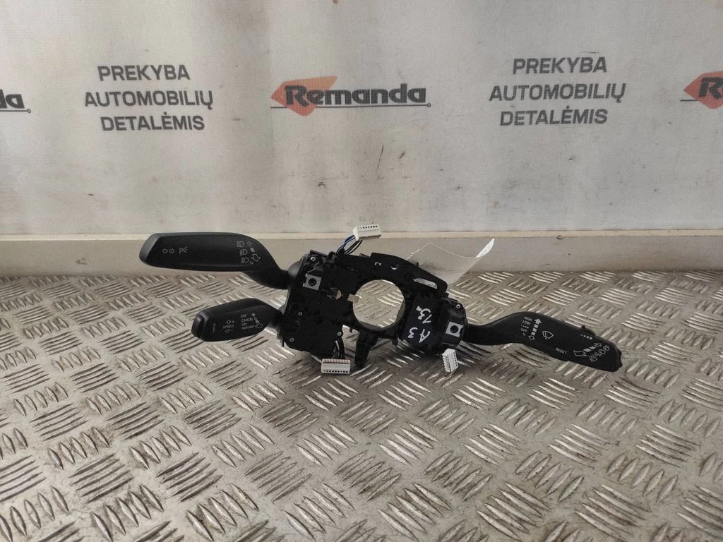Sviru komplekts 8V0953521C