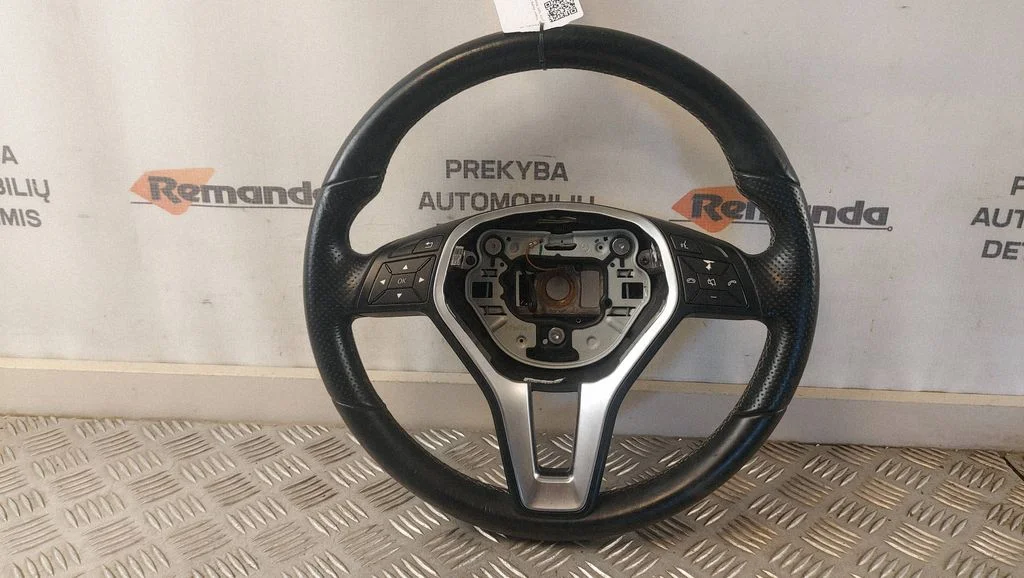 Rool – Mercedes-Benz CLA-klass C117 X117 W117 (2013-2019)