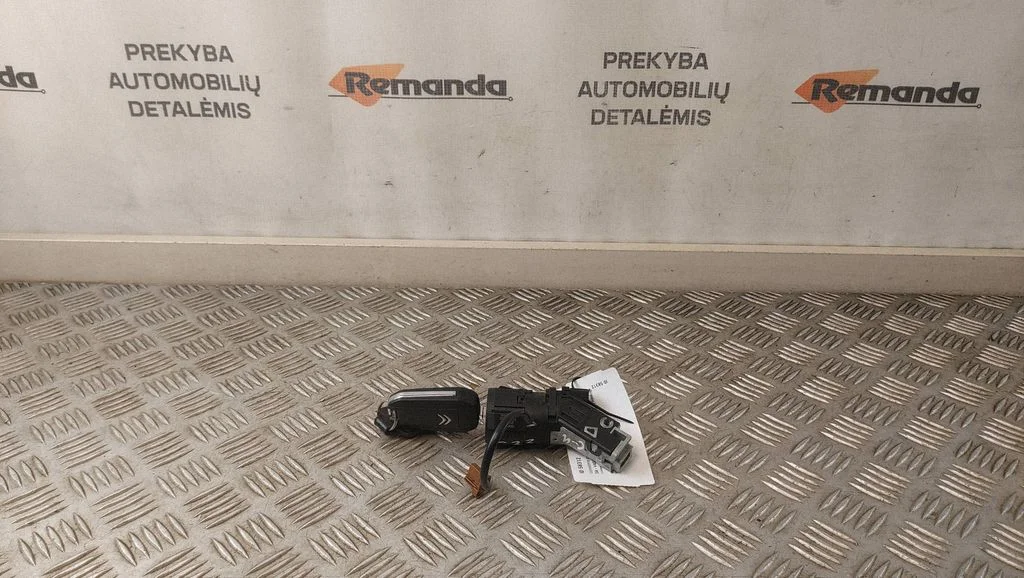 Aizdedzes slēdzene 9664486680