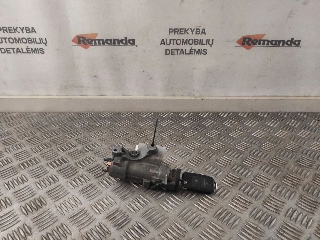 Aizdedzes slēdzene 4B0905851B