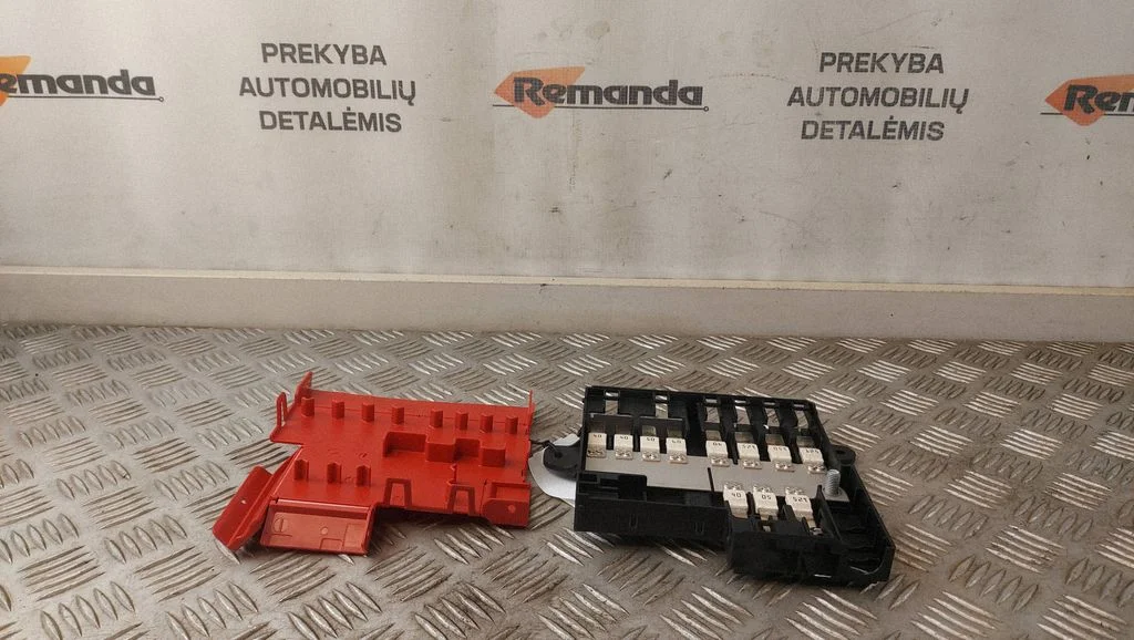 Plussjuhtmete ühendussõlm 928550802