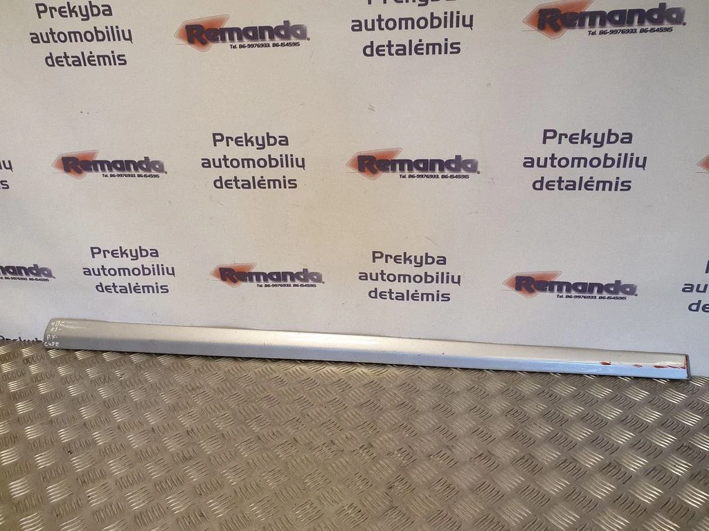 Apdaila priekinių durų (moldingas)