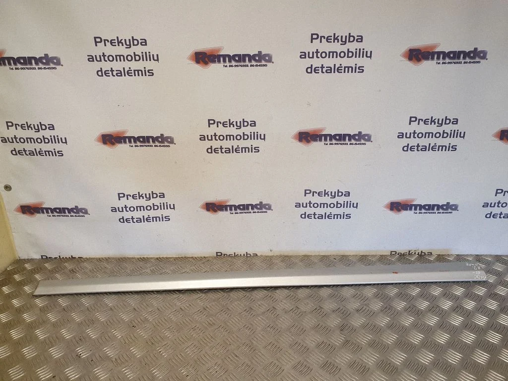 Apdaila priekinių durų (moldingas)