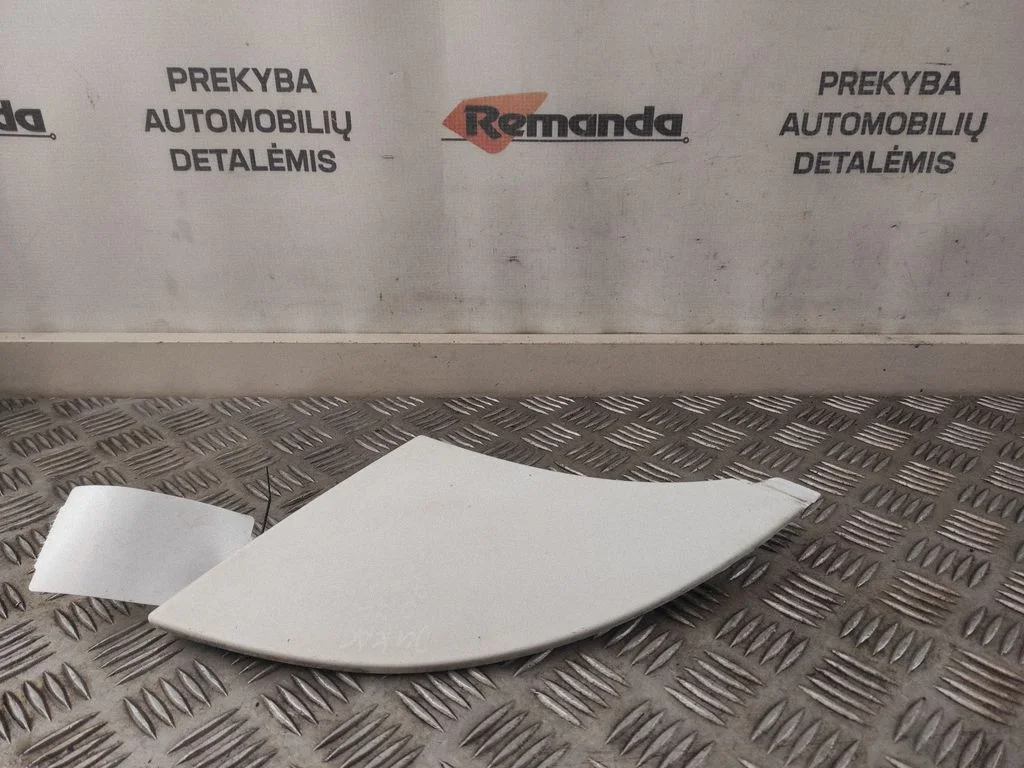 Priekšējā luktura apdare 1306531070SX