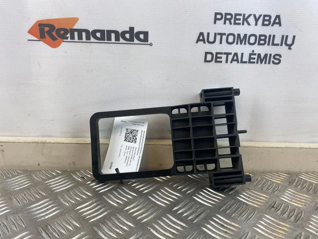 Akumulatora kronšteins A9065410040