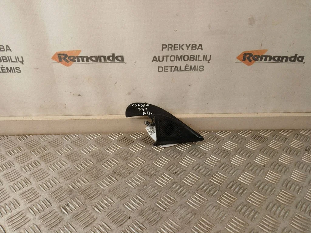 Skaļrunis (-ņi) priekšējās durvīs 87660N7020