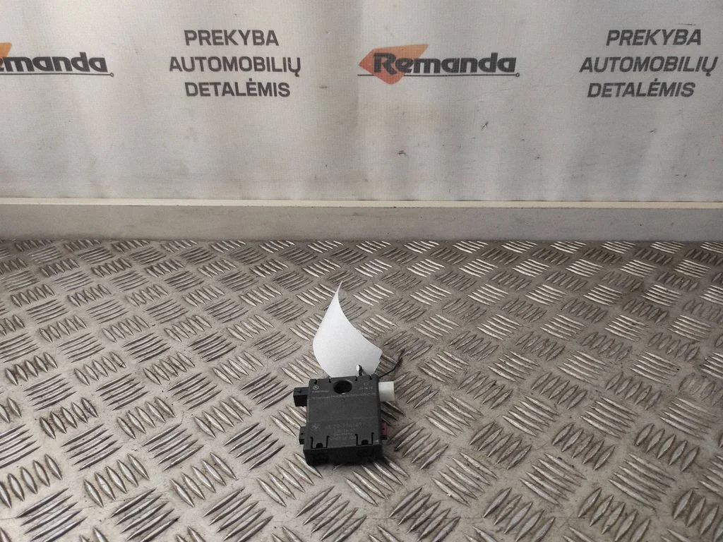 Antenas pastiprinātājs 6520914149101