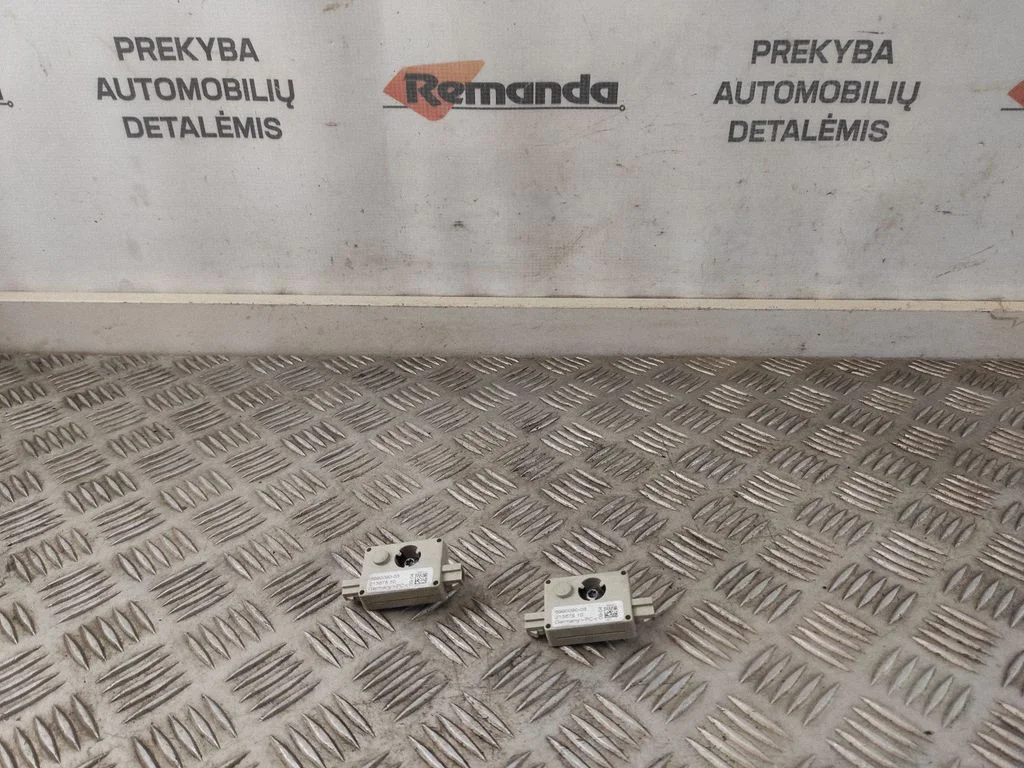 Antenas pastiprinātājs – BMW X3 E83 (2003-2010)