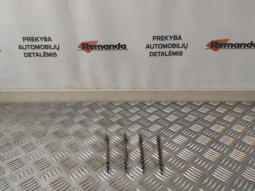 Pakaitinimo žvakė (-ės)