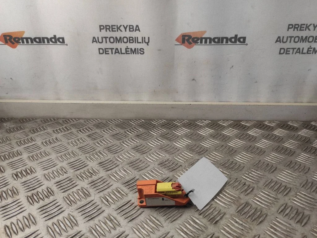 Drošības spilvenu trieciena sensors 1T0909606
