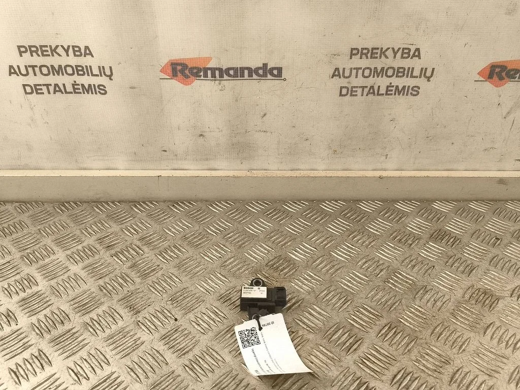 ESP (stabiilsussüsteemi) andur (pöördekiirusandur) 0265005127