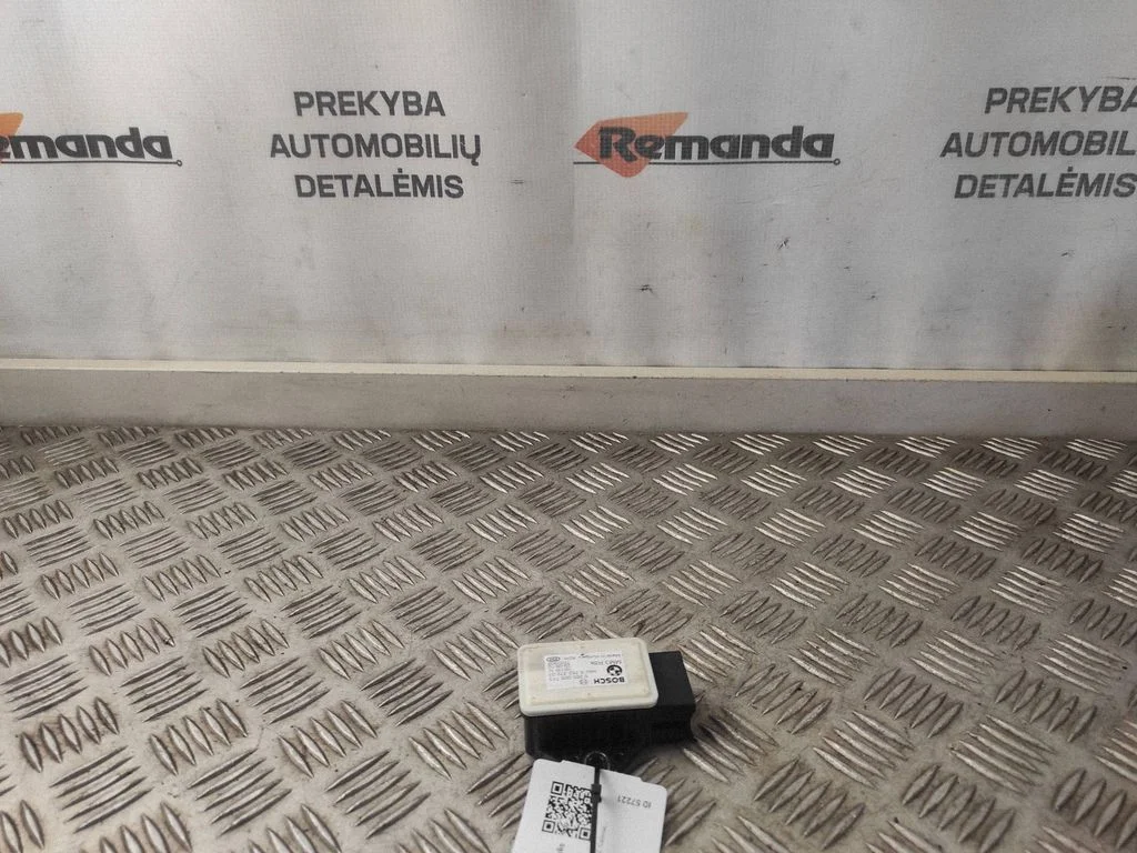 ESP (stabilitātes sistēmas) sensors (paātrinājuma sensors) – BMW 3. sērija E90 E91 (2005-2012)
