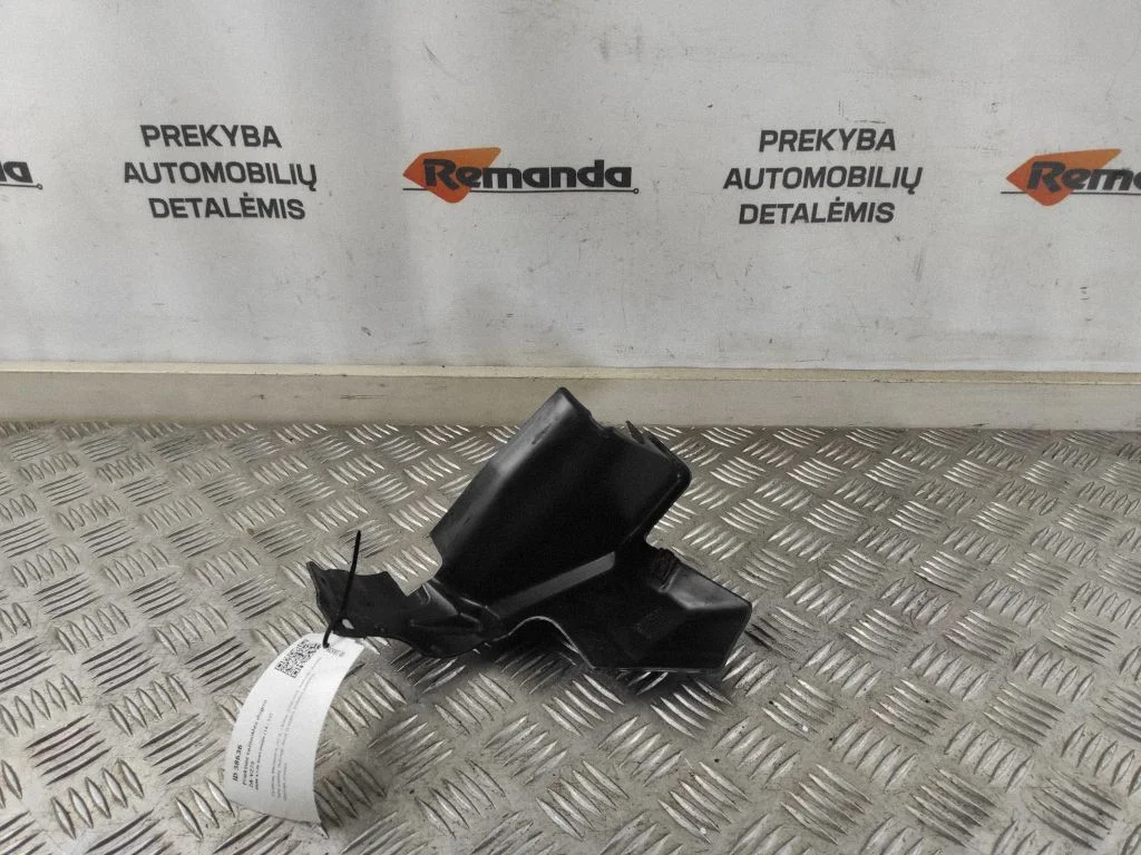 Priekinės važiuoklės dugno apsauga