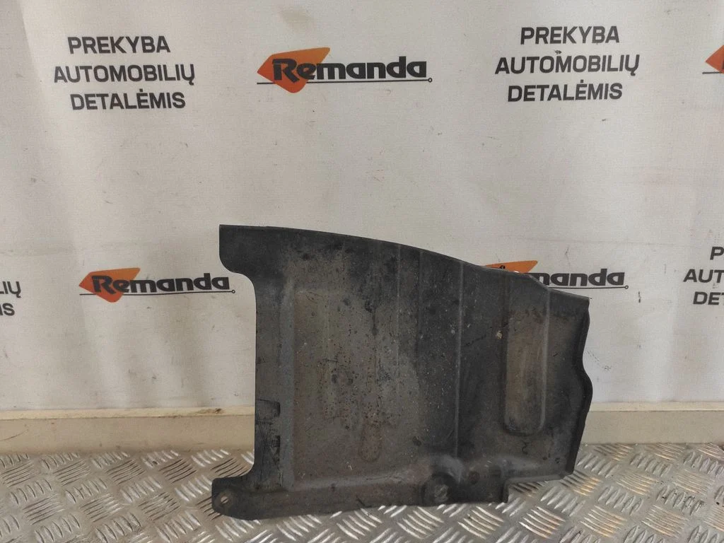 Priekinės važiuoklės dugno apsauga